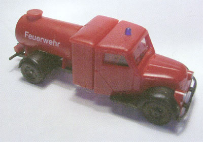 Garant Fire brigade water tank truck<br /><a href='images/pictures/BeKa/026.jpg' target='_blank'>Full size image</a>